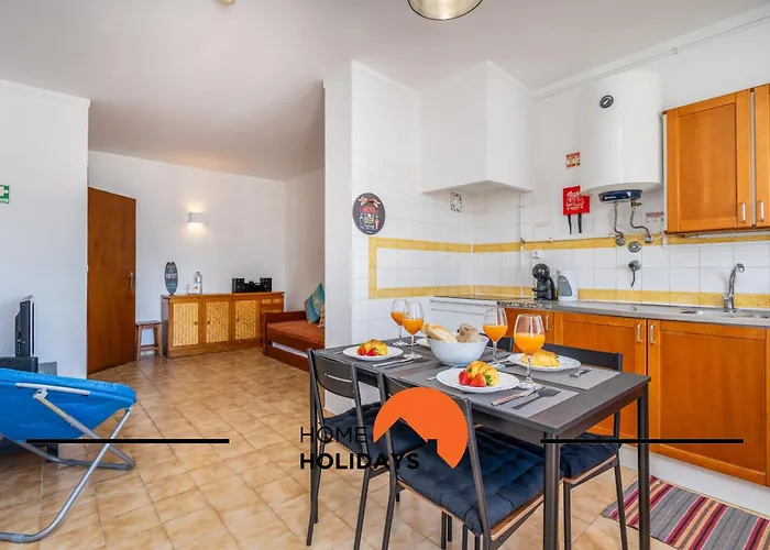 #303 Atlantida Da Rocha By Holidays * 波尔蒂芒